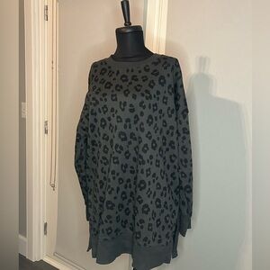Old Navy Gray Leopard Print Sweatshirt, NWOT